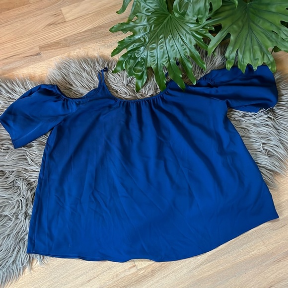 Worn once! French Connection Top - Picture 3 of 6